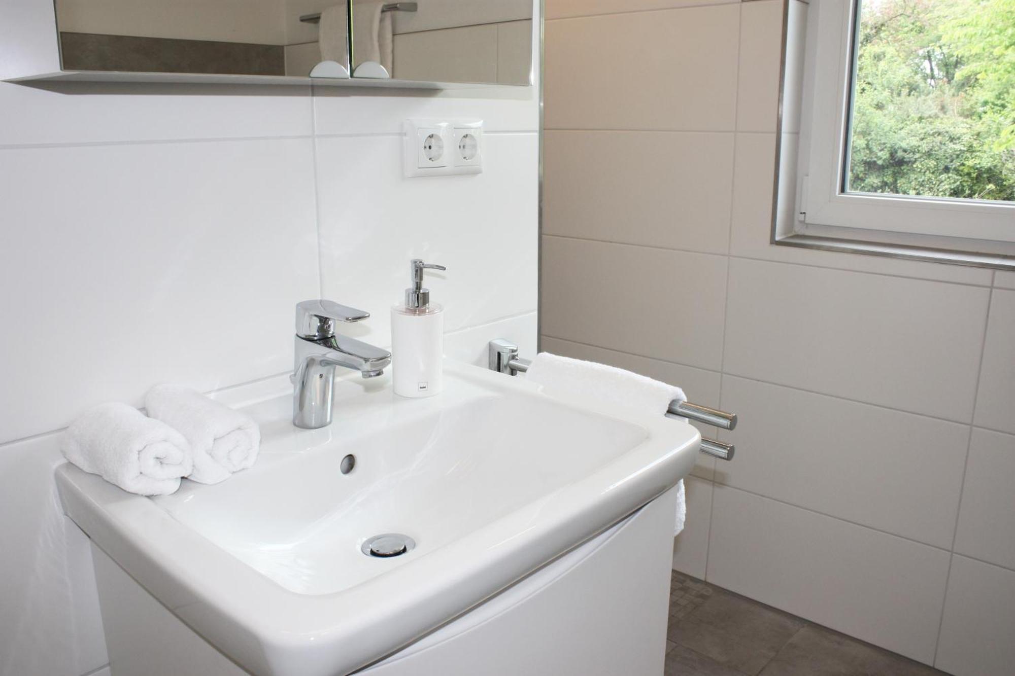 Julo Apartments Tuchenbach Esterno foto
